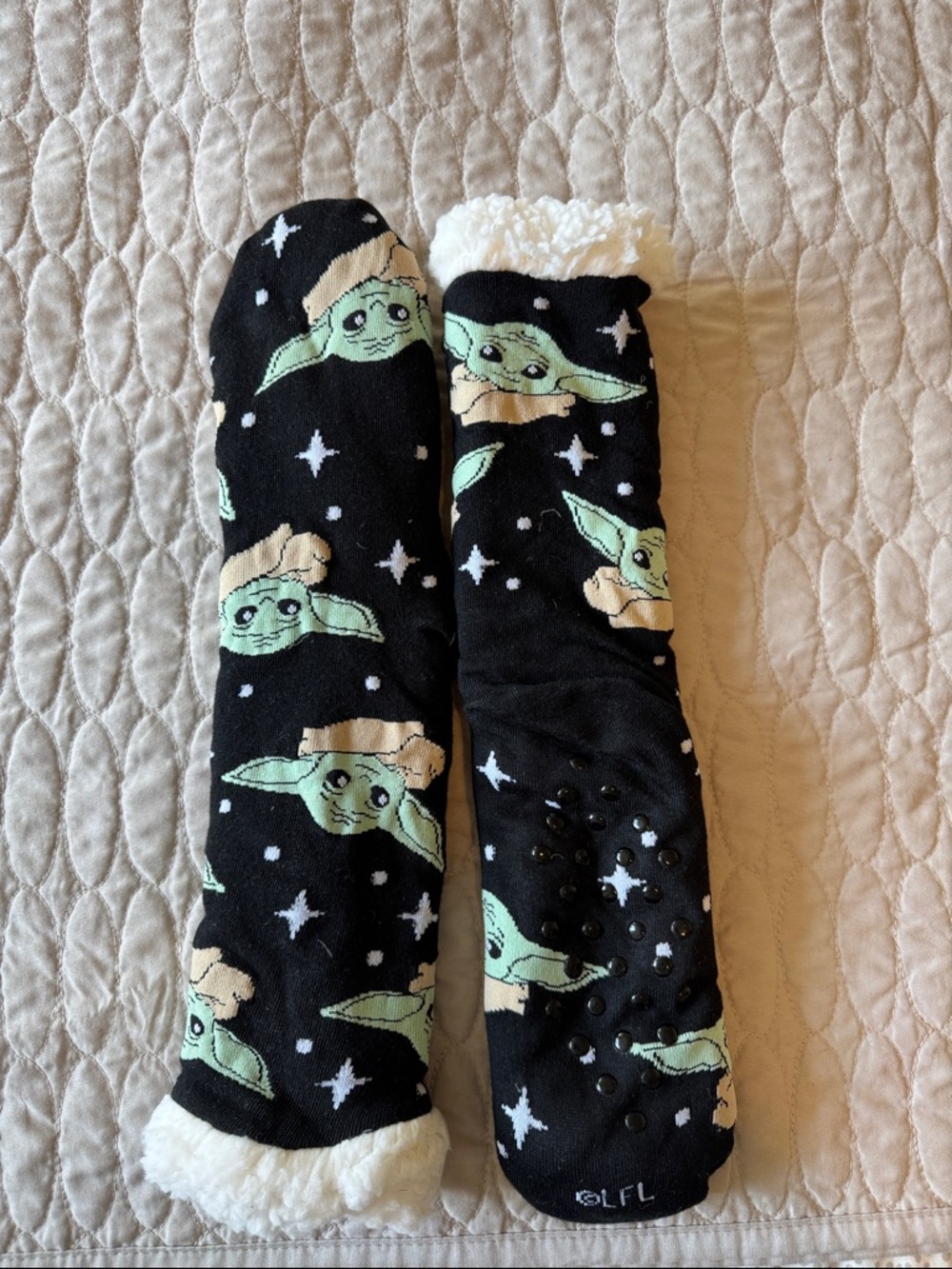 Star Wars The Child (Grogu) Black Sherpa-Lined Lounge Socks